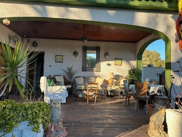 3 bedroom Villa for sale in Dehesa de Campoamor with pool garage - € 985,000 (Ref: 9860415)