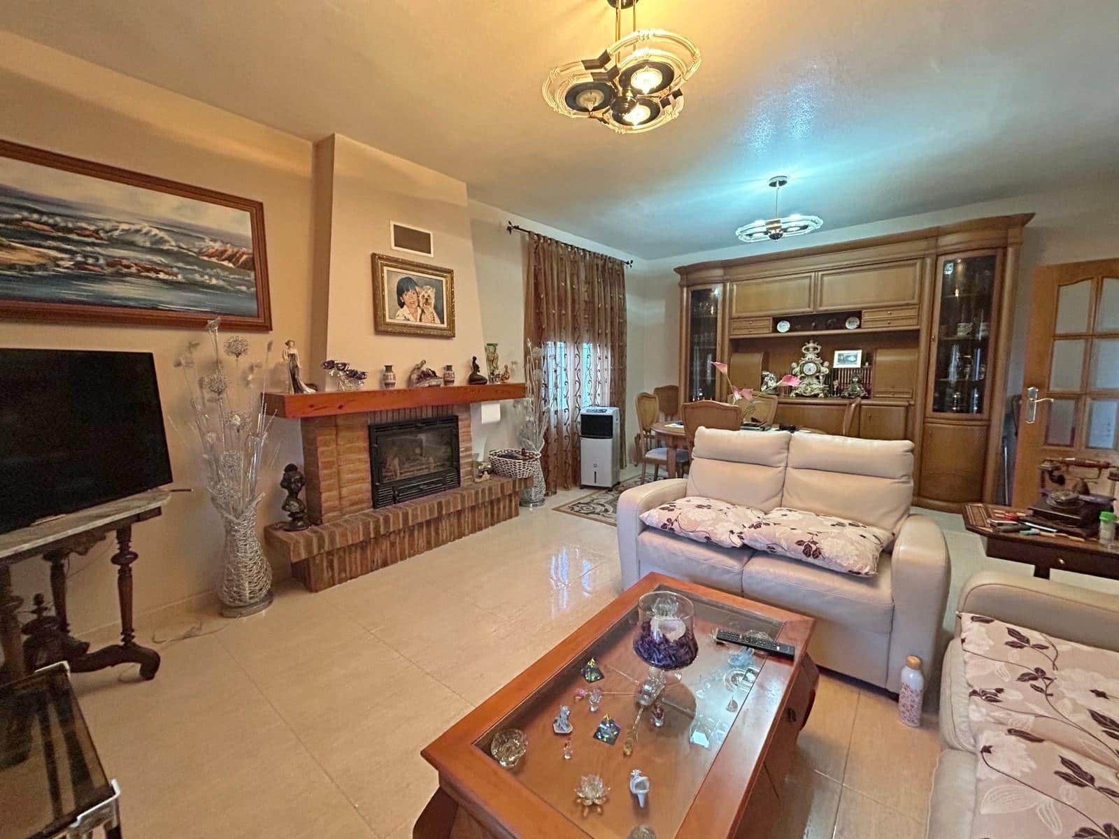 3 bedroom Villa for sale in Dehesa de Campoamor with pool garage - € 985,000 (Ref: 9860415)