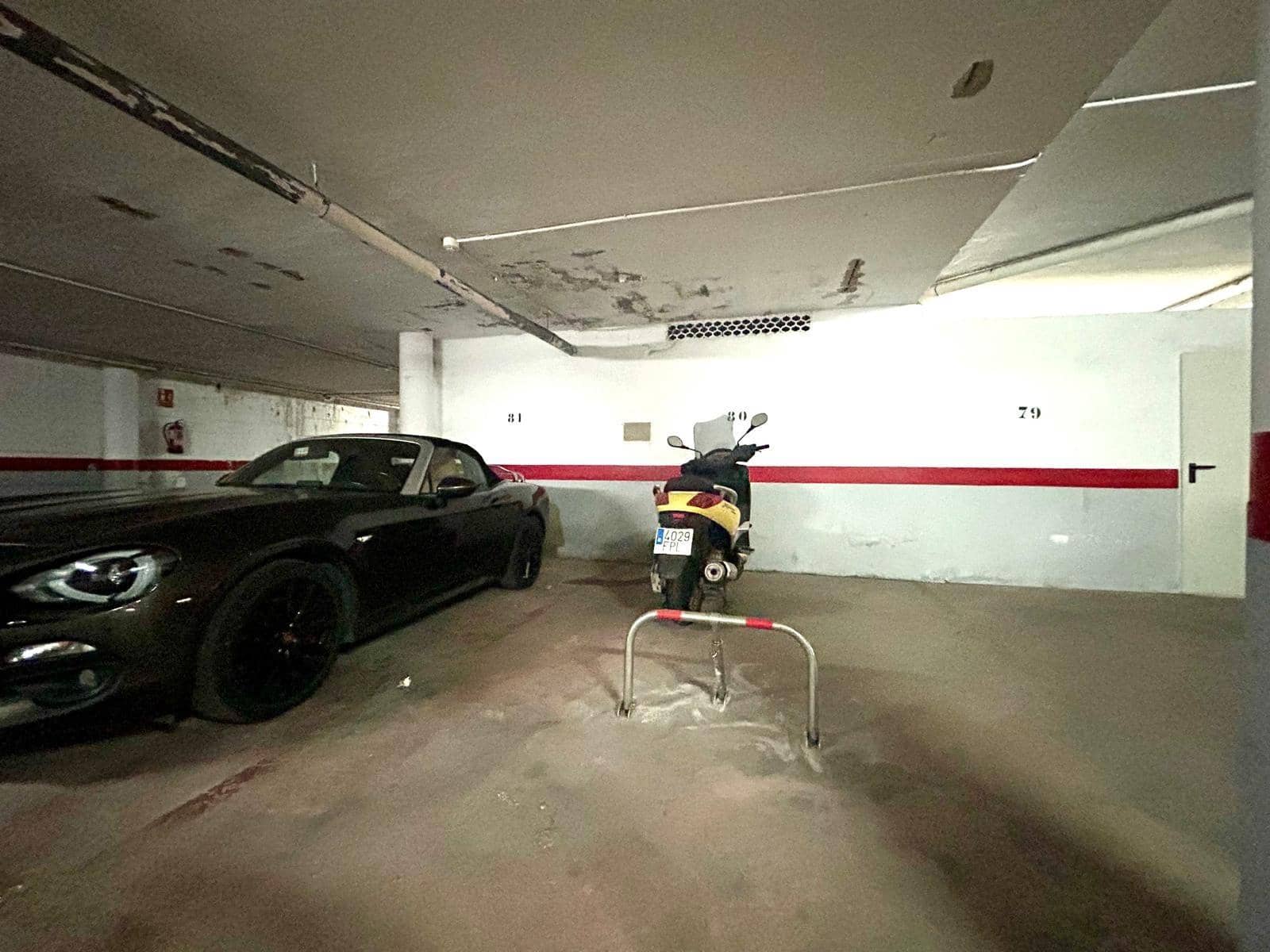Garage for sale in Punta Prima - € 10,500 (Ref: 9860420)