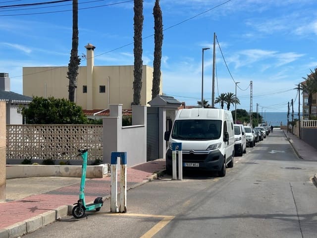 Garage à vendre à Punta Prima, Torrevieja - 10 500 € (Ref: 9860420)