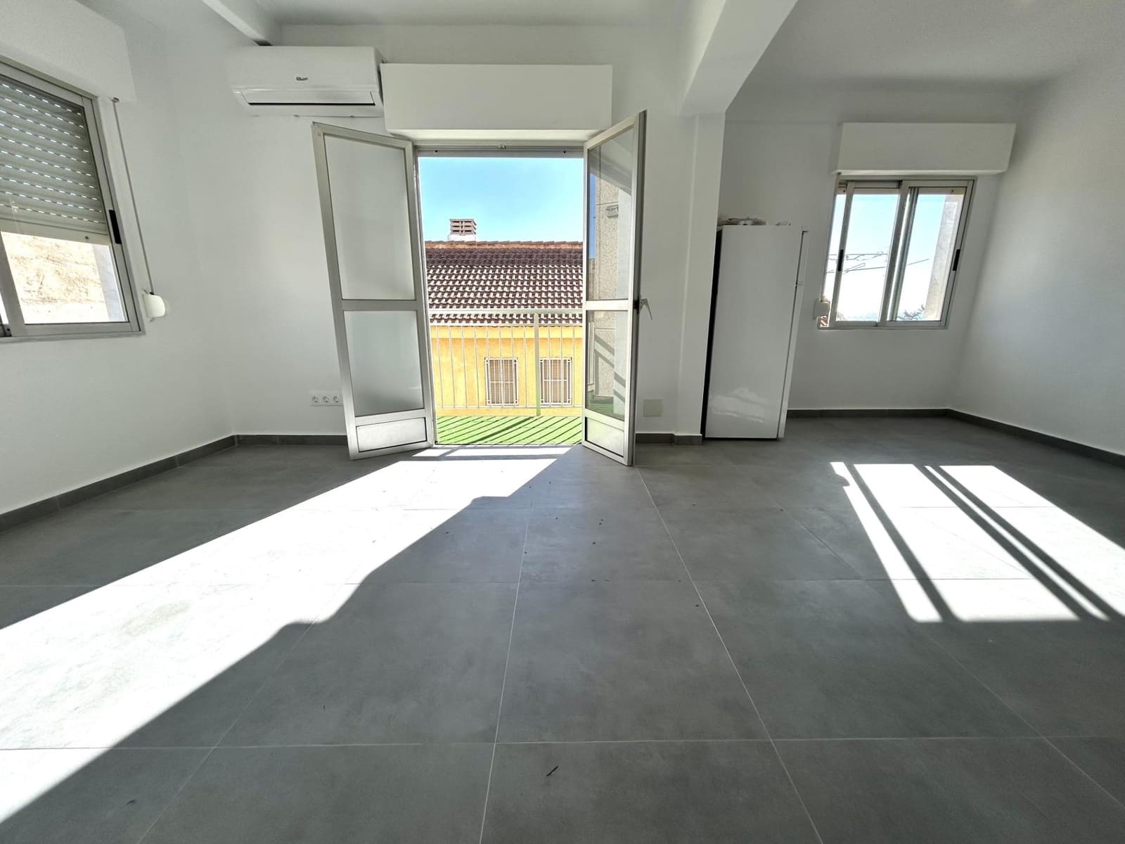 2 bedroom Apartment for sale in Torre de la Horadada - € 142,000 (Ref: 9860438)