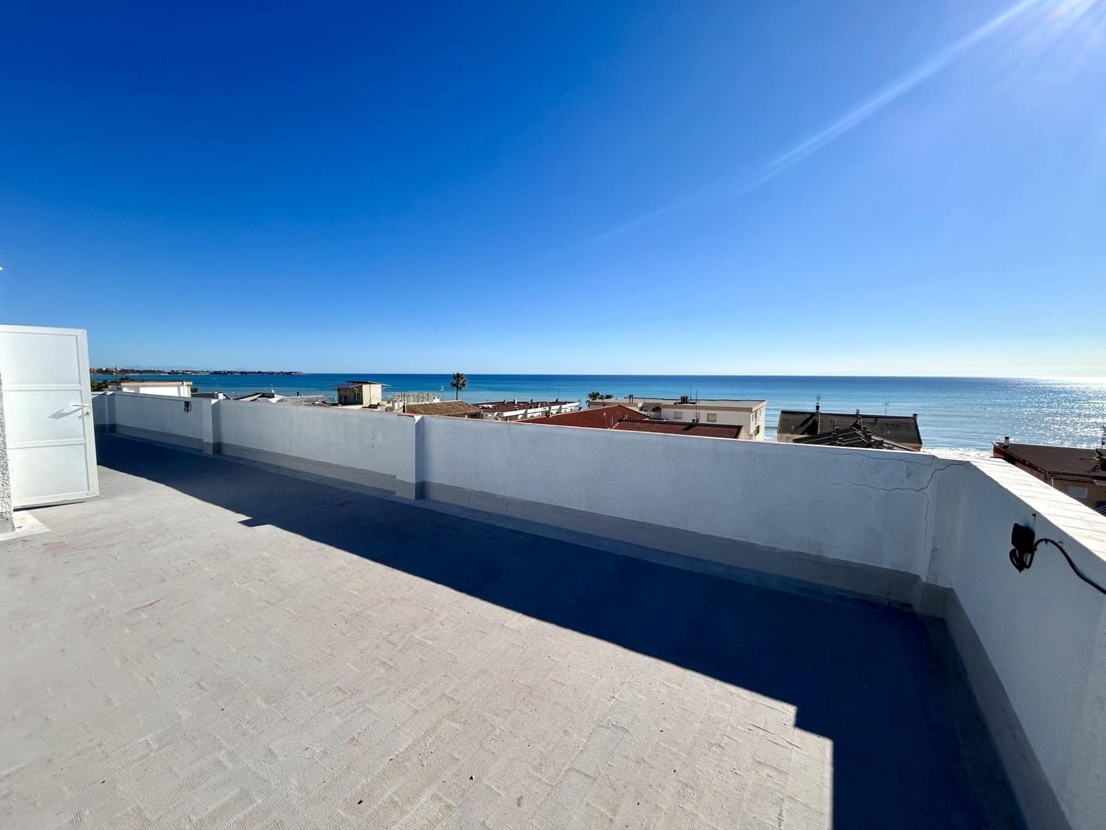 2 bedroom Apartment for sale in Torre de la Horadada - € 142,000 (Ref: 9860438)