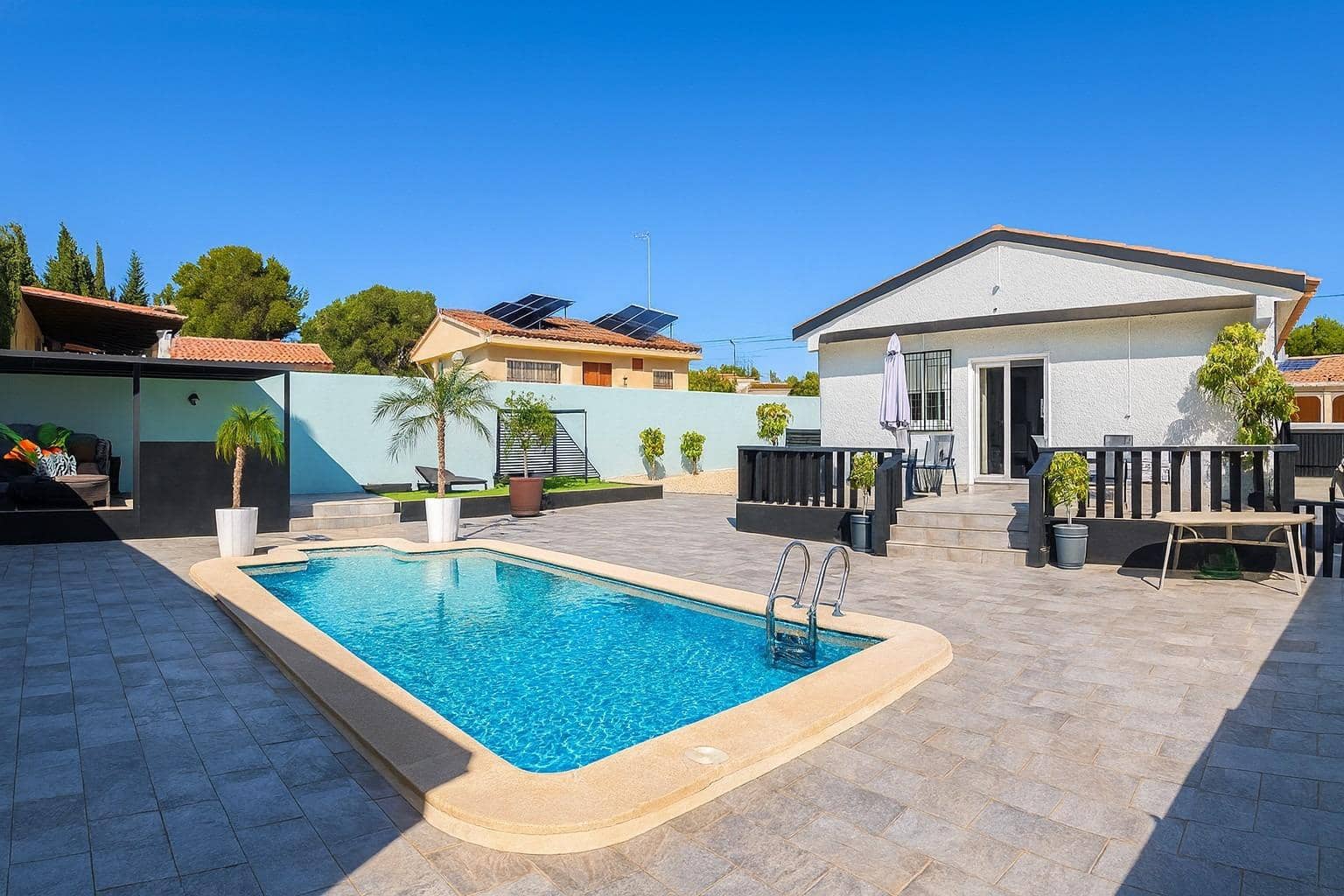 2 bedroom Villa for sale in Pinar de Campoverde with pool - € 295,000 (Ref: 9860439)