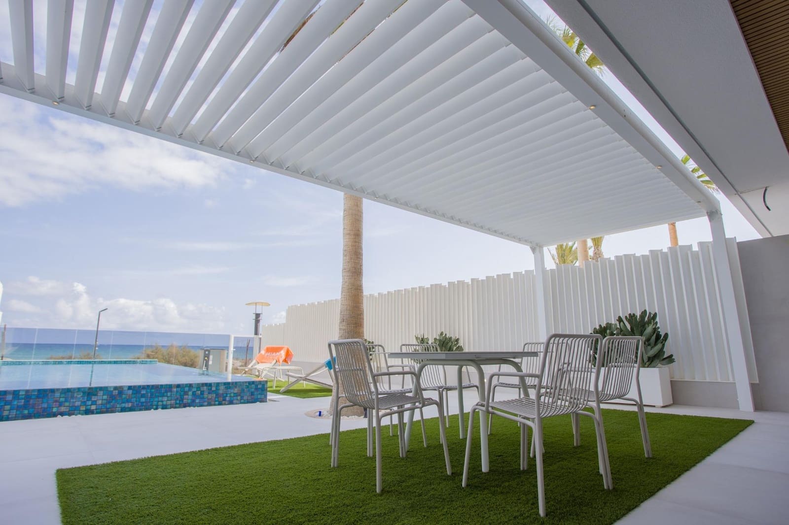 3 bedroom Apartment for sale in La Manga del Mar Menor with pool - € 890,000 (Ref: 9860456)