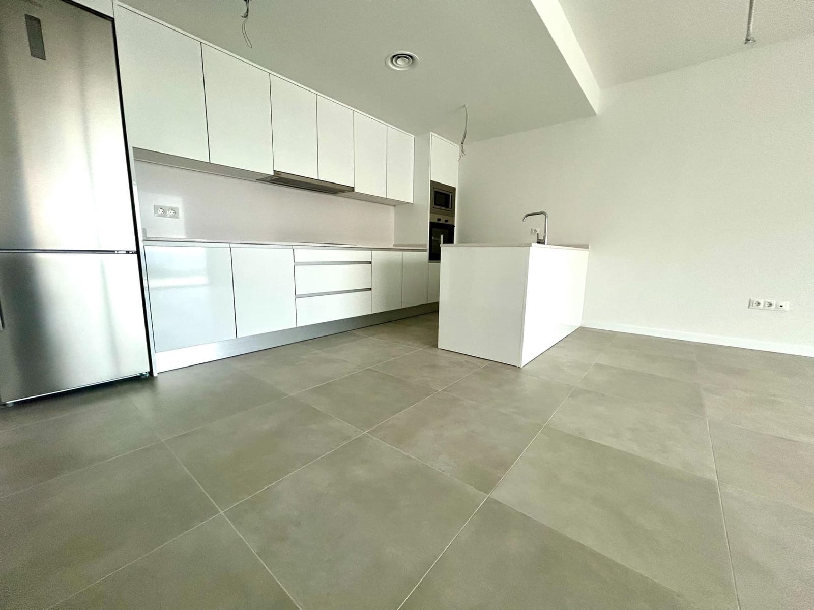 2 bedroom Apartment for sale in Dehesa de Campoamor with pool - € 350,000 (Ref: 9860458)
