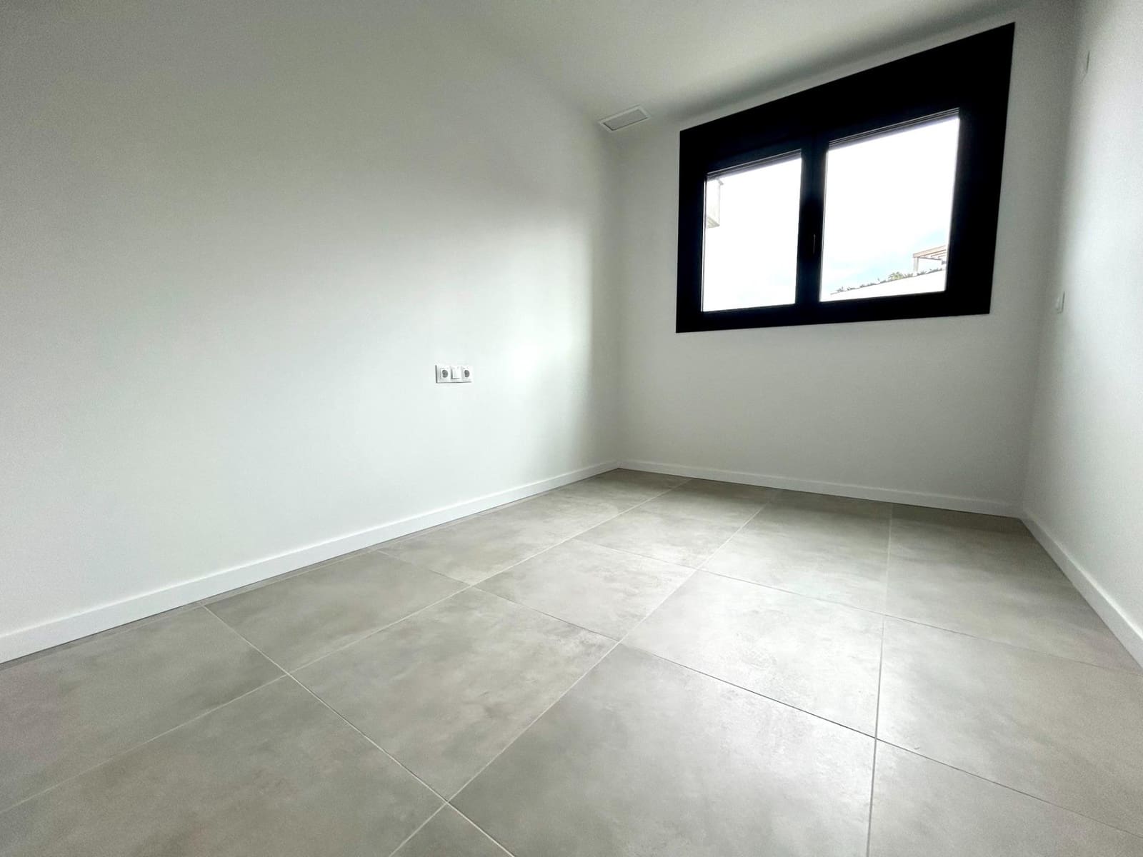 2 bedroom Apartment for sale in Dehesa de Campoamor with pool - € 350,000 (Ref: 9860458)