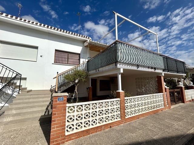4 soverom Rekkehus til salgs i Dehesa de Campoamor, Orihuela med garasje - € 425 000 (Ref: 9860465)