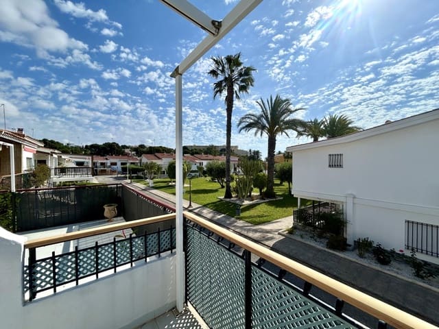 4 soverom Rekkehus til salgs i Dehesa de Campoamor, Orihuela med garasje - € 425 000 (Ref: 9860465)
