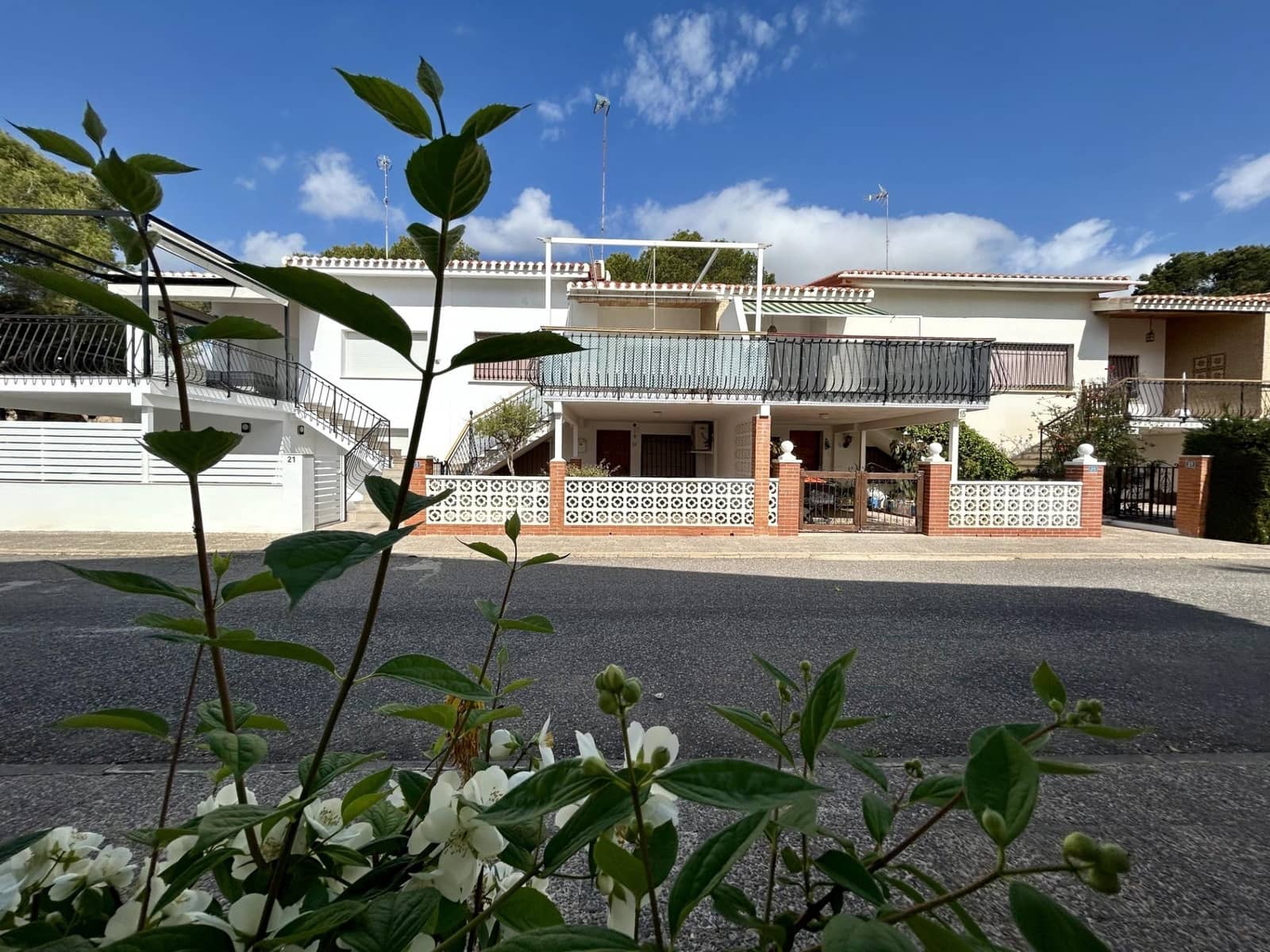 4 soverom Rekkehus til salgs i Dehesa de Campoamor med garasje - € 425 000 (Ref: 9860465)