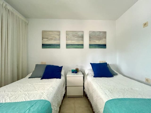 4 soverom Rekkehus til salgs i Dehesa de Campoamor, Orihuela med garasje - € 425 000 (Ref: 9860465)