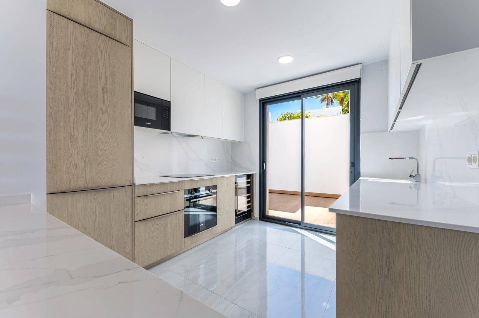 6 bedroom Villa for sale in Dehesa de Campoamor with pool garage - € 1,780,000 (Ref: 9860474)