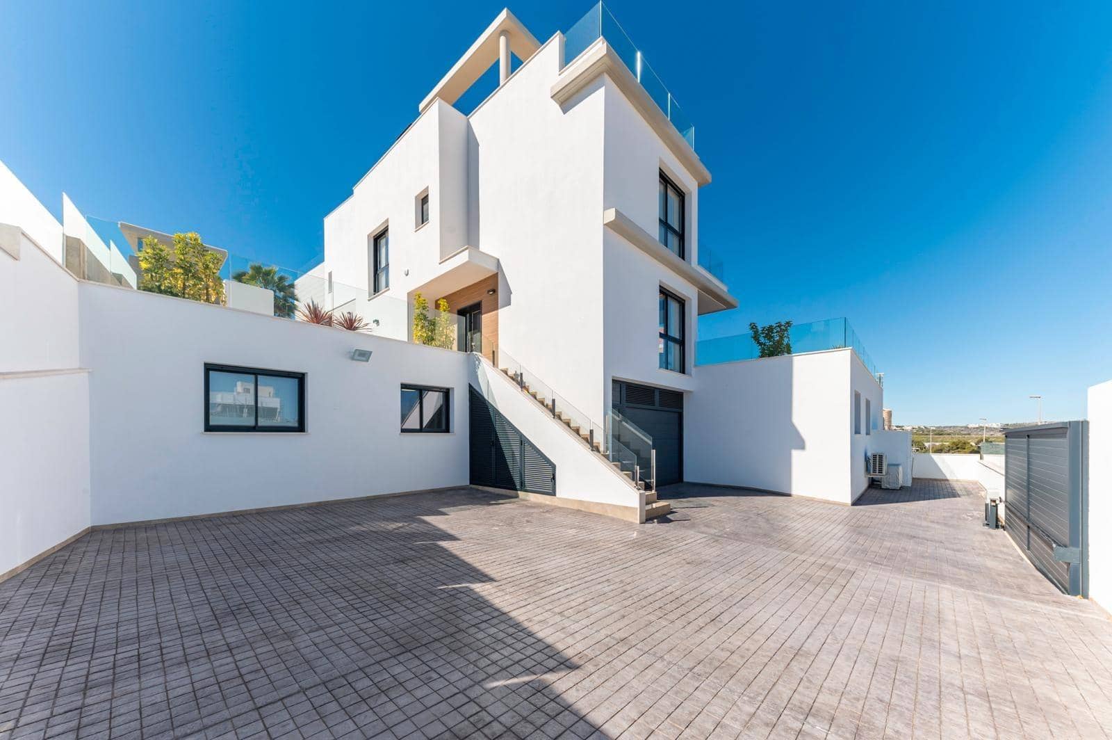 6 bedroom Villa for sale in Dehesa de Campoamor with pool garage - € 1,780,000 (Ref: 9860474)