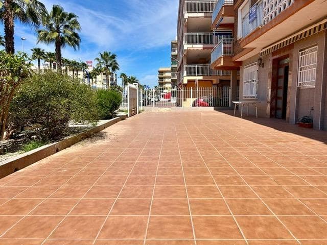 3 sovrum Lägenhet till salu i Torrevieja - 277 000 € (Ref: 9860479)