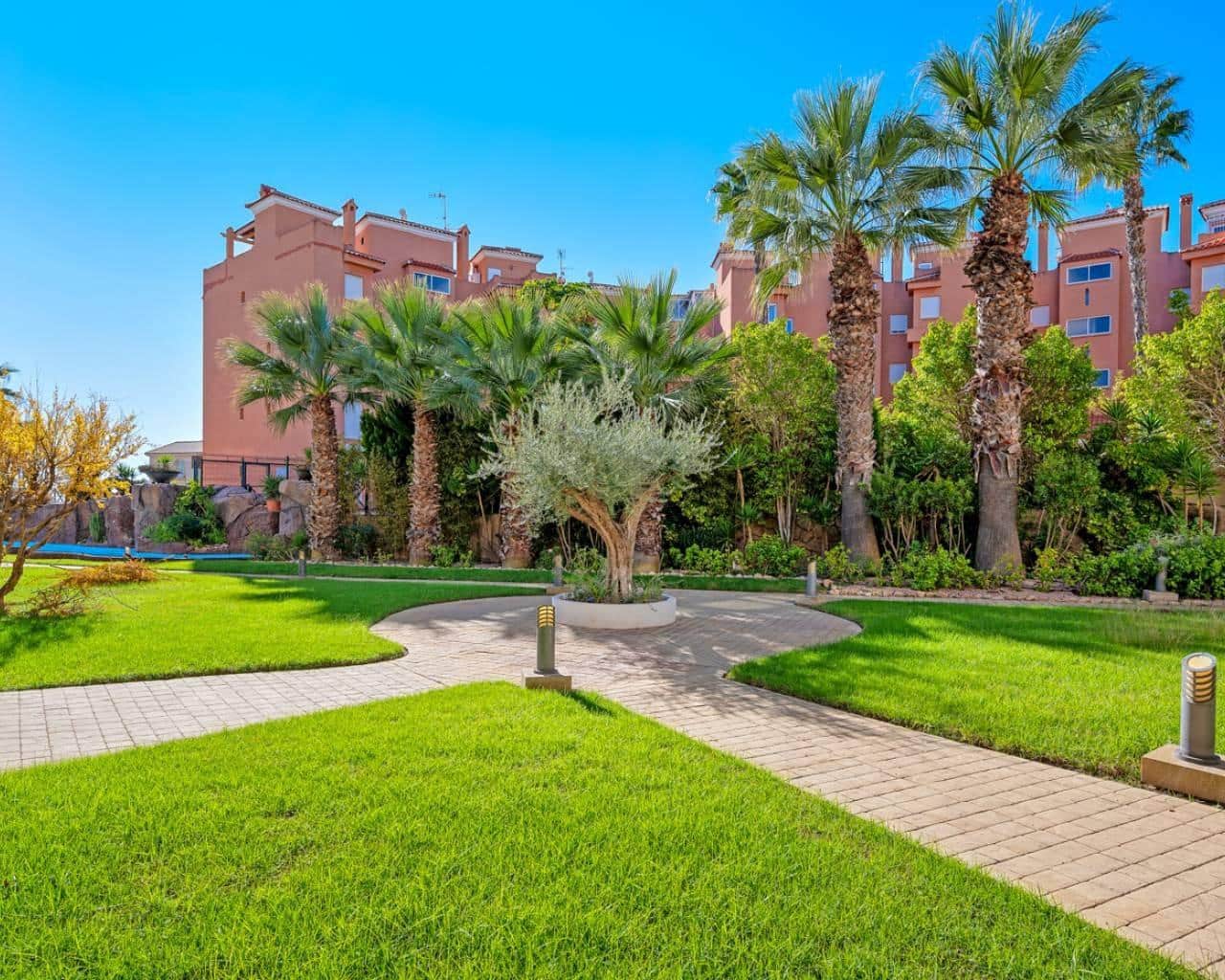 2 bedroom Apartment for sale in Orihuela Costa with pool - € 329,500 (Ref: 9860486)