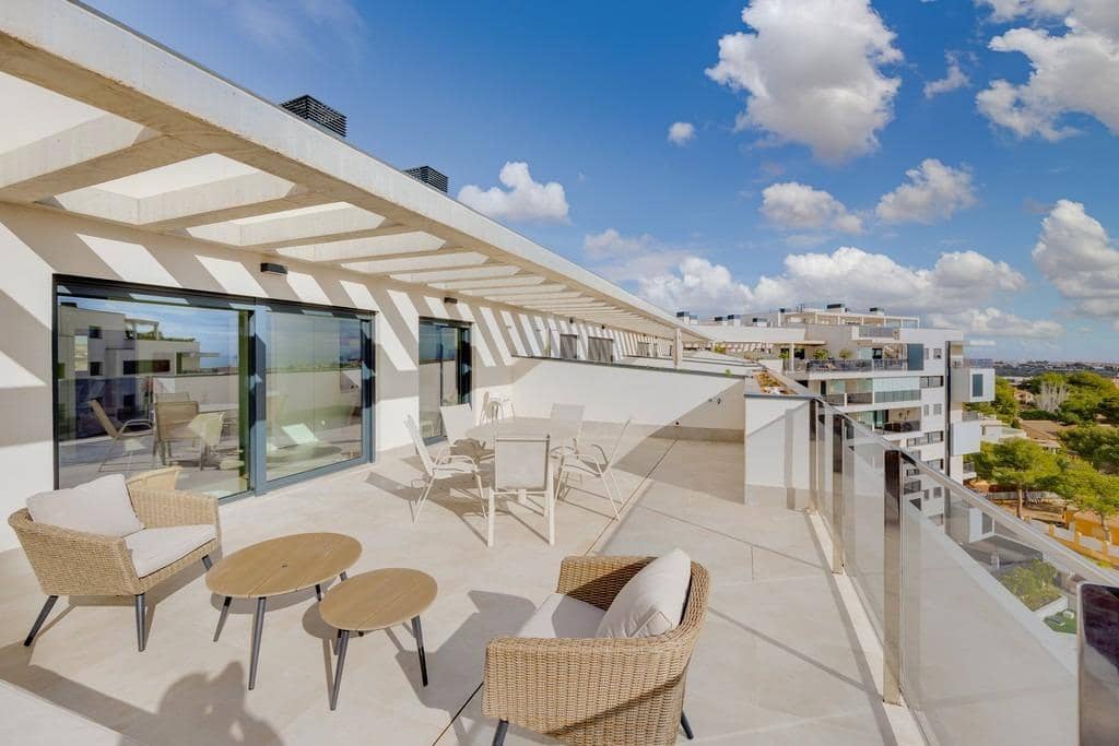 3 quarto Penthouse para venda em Dehesa de Campoamor com piscina garagem - 425 000 € (Ref: 9860487)