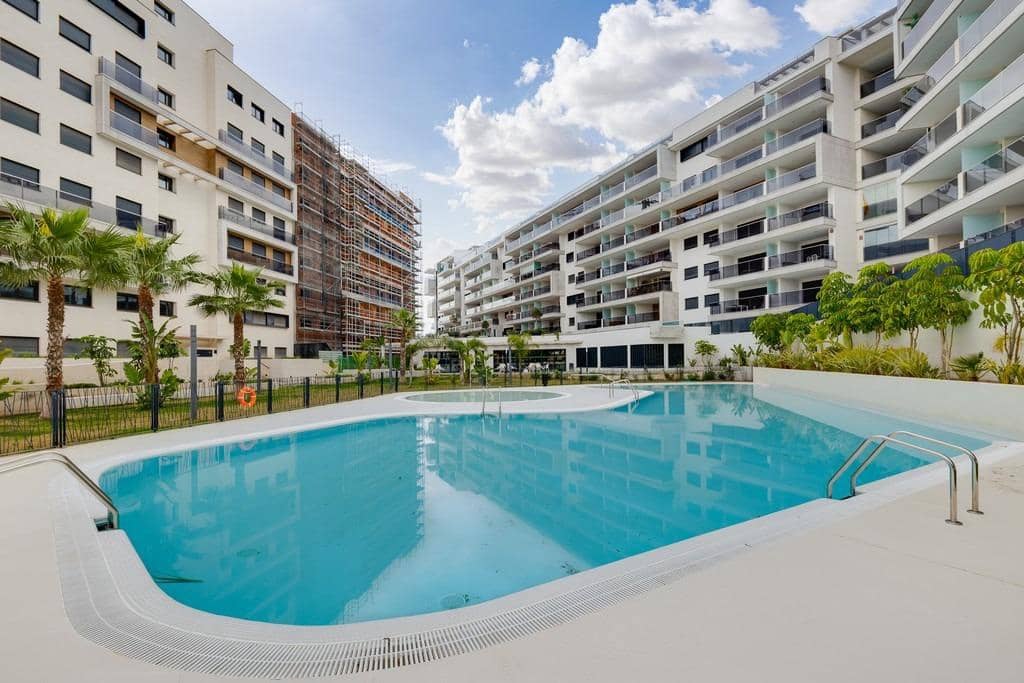 3 quarto Penthouse para venda em Dehesa de Campoamor com piscina garagem - 425 000 € (Ref: 9860487)