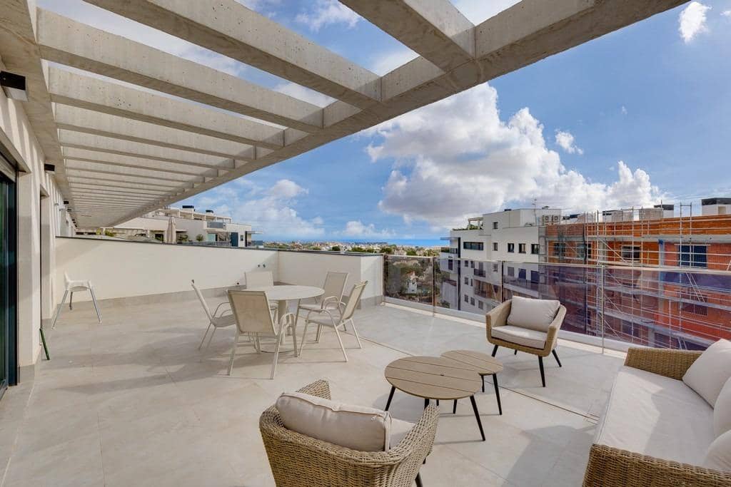 3 quarto Penthouse para venda em Dehesa de Campoamor com piscina garagem - 425 000 € (Ref: 9860487)