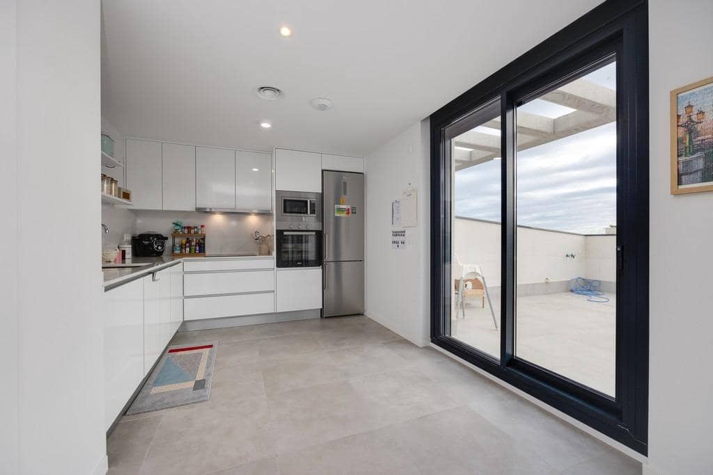 3 quarto Penthouse para venda em Dehesa de Campoamor com piscina garagem - 425 000 € (Ref: 9860487)