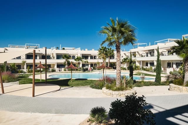 2 camera da letto Bungalow in vendita in La Veleta, Torrevieja con piscina - 390.000 € (Rif: 9860498)