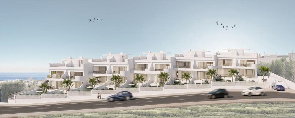Bungalow de 2 habitaciones en Torrevieja en venta con piscina - 550.000 € (Ref: 9860499)