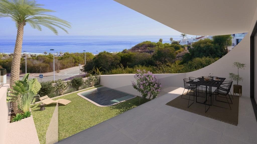 Bungalow de 2 habitaciones en Torrevieja en venta con piscina - 550.000 € (Ref: 9860499)