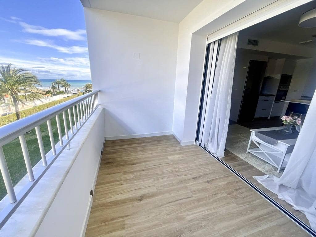 3 bedroom Apartment for sale in Punta Prima with pool garage - € 279,000 (Ref: 9860502)