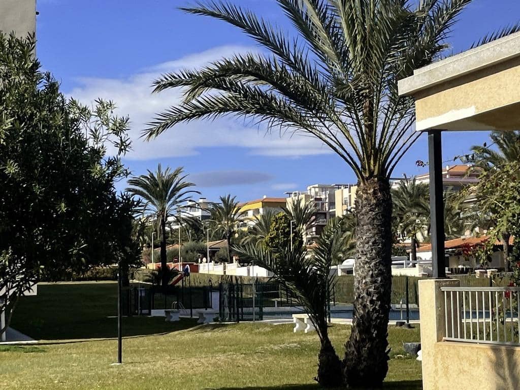 3 bedroom Apartment for sale in Punta Prima with pool garage - € 279,000 (Ref: 9860502)