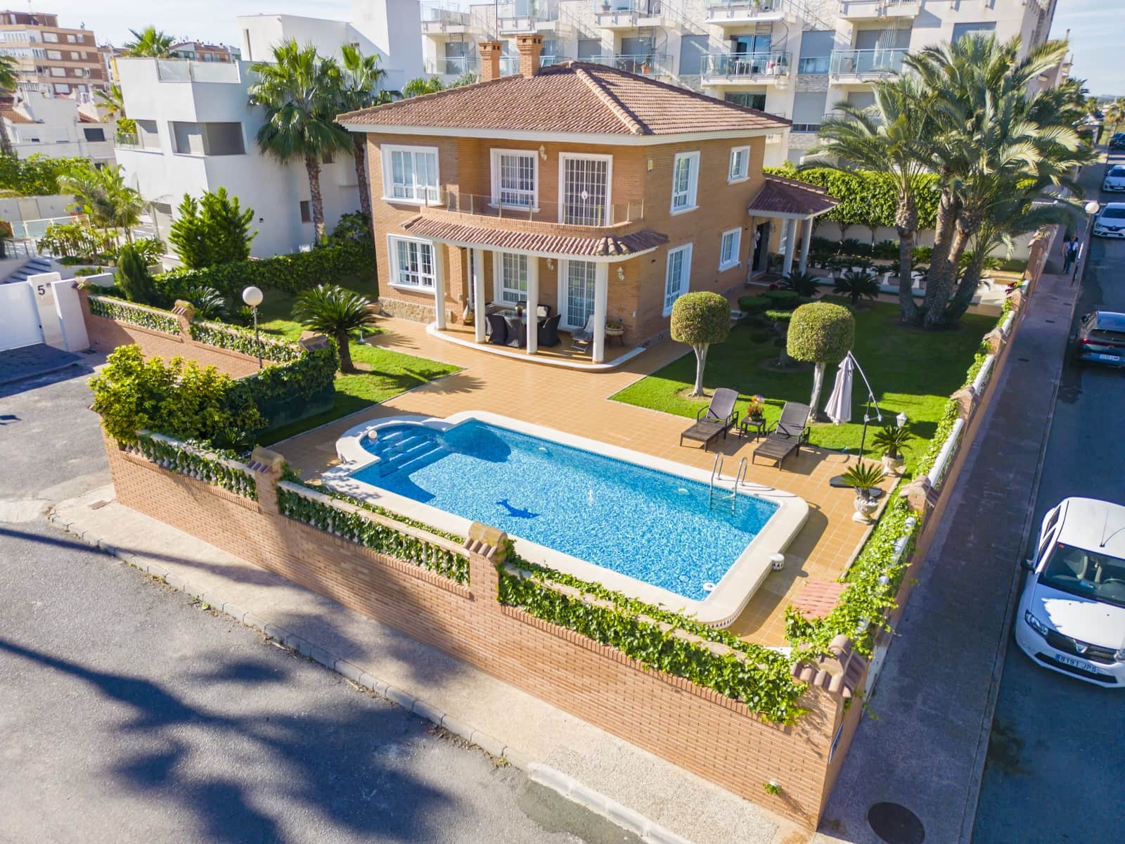 5 chambre Maison de Ville à vendre à La Veleta avec piscine garage - 1 599 000 € (Ref: 7330881)