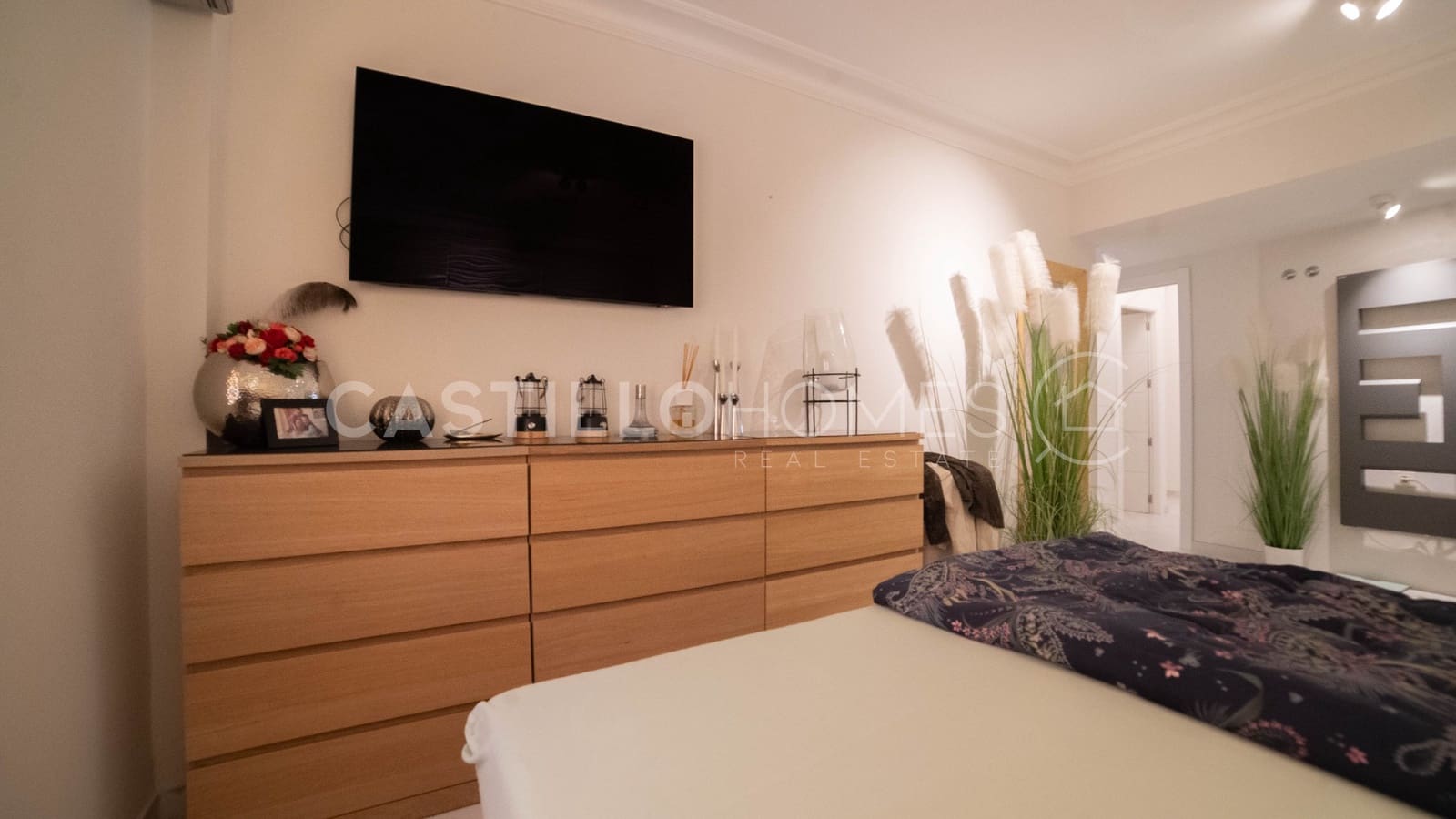 Apartamento de 2 habitaciones en Torrevieja en venta - 349.000 € (Ref: 8970735)