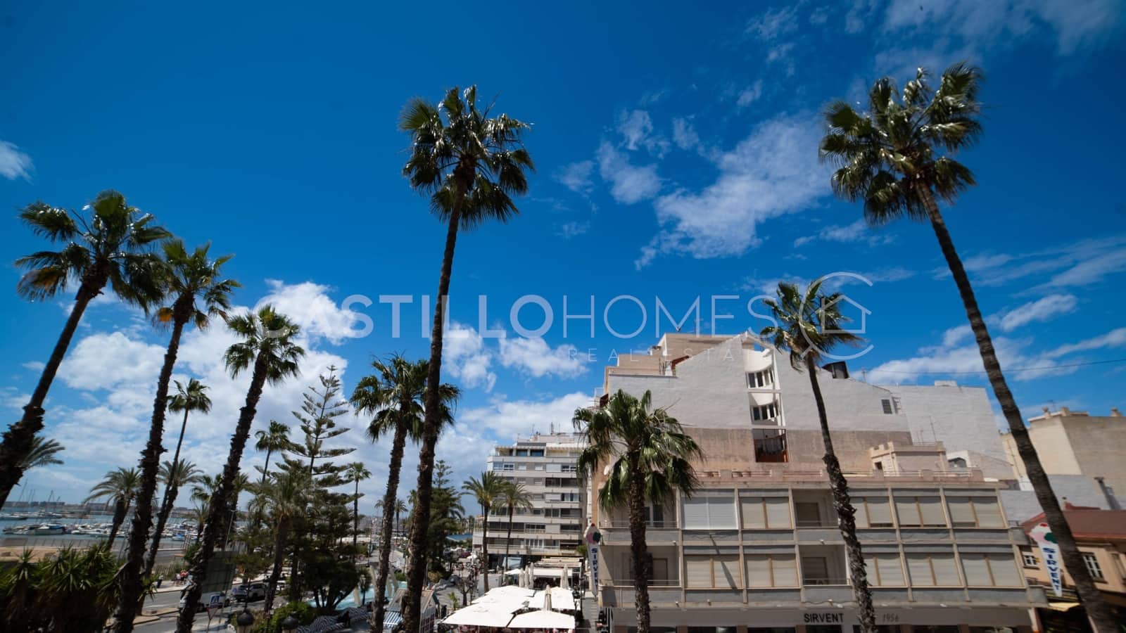 Apartamento de 2 habitaciones en Torrevieja en venta - 349.000 € (Ref: 8970735)