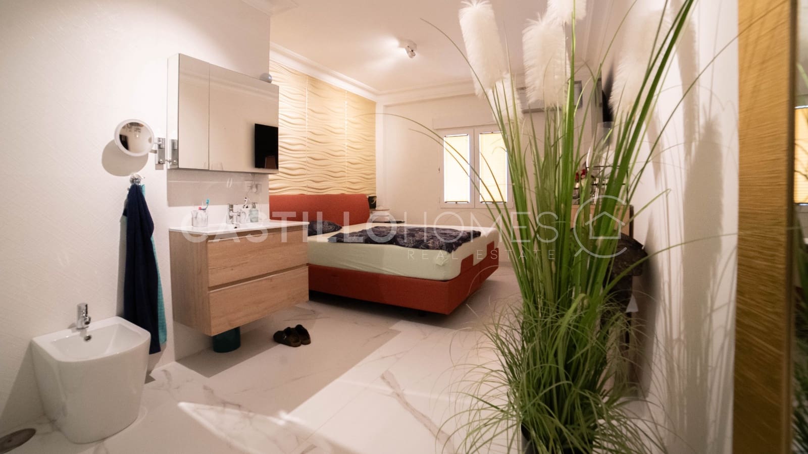 Apartamento de 2 habitaciones en Torrevieja en venta - 349.000 € (Ref: 8970735)