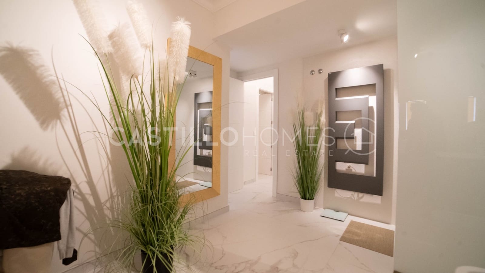 Apartamento de 2 habitaciones en Torrevieja en venta - 349.000 € (Ref: 8970735)