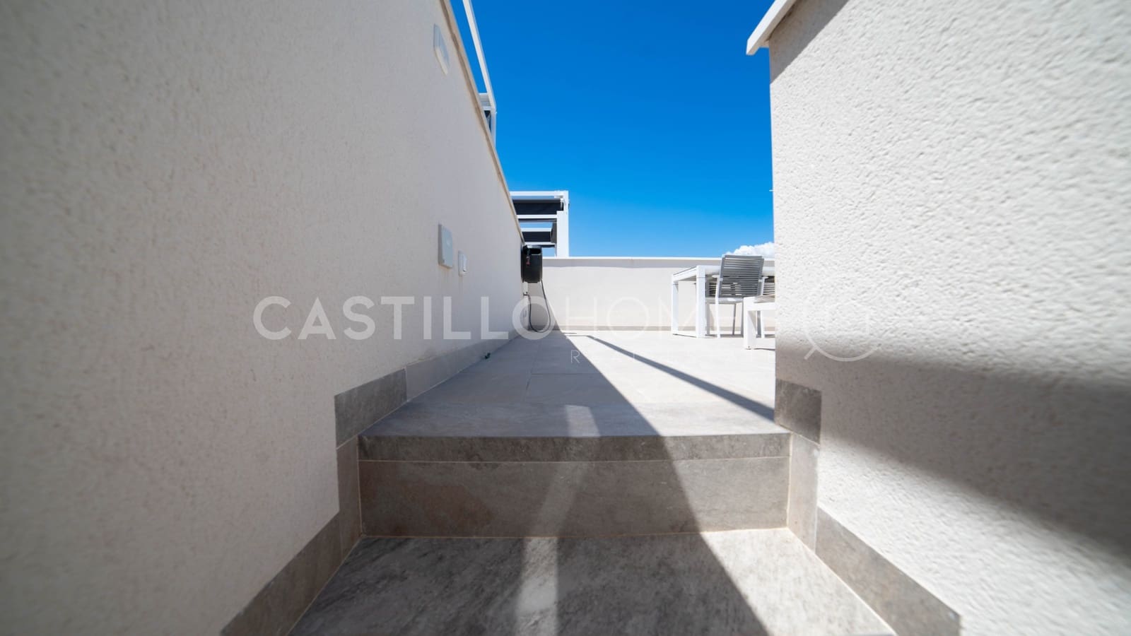 2 sypialnia Penthouse na sprzedaż w Orihuela z basenem garażem - 629 000 € (Ref: 8970739)