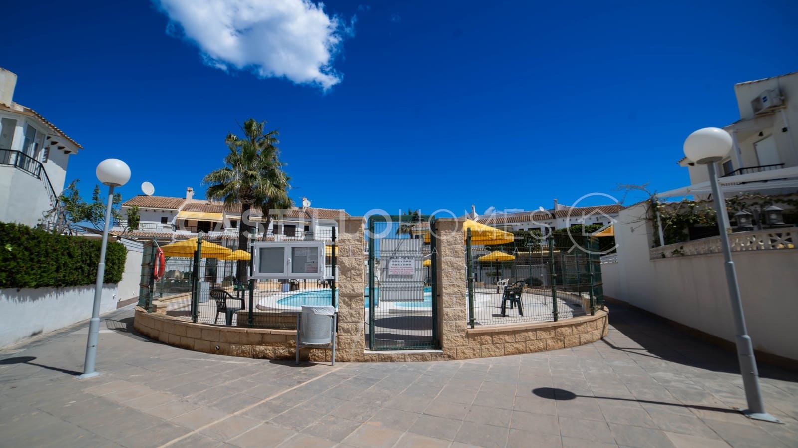 2 bedroom Bungalow for sale in La Mata with pool - € 189,900 (Ref: 8970741)