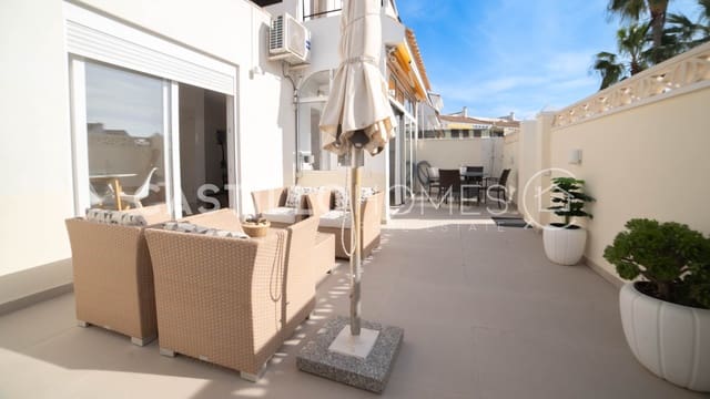 2 bedroom Bungalow for sale in La Mata, Torrevieja with pool - € 189,900 (Ref: 8970741)