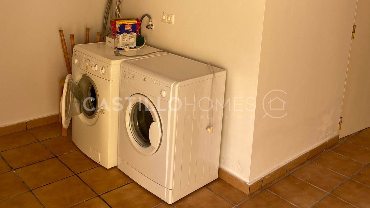 3 quarto Moradia para venda em Villamartin com piscina garagem - 360 000 € (Ref: 8970742)