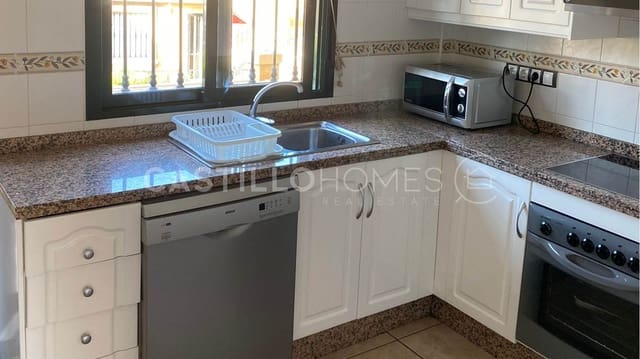 Chalet de 3 habitaciones en Villamartin, Orihuela en venta con piscina garaje - 360.000 € (Ref: 8970742)