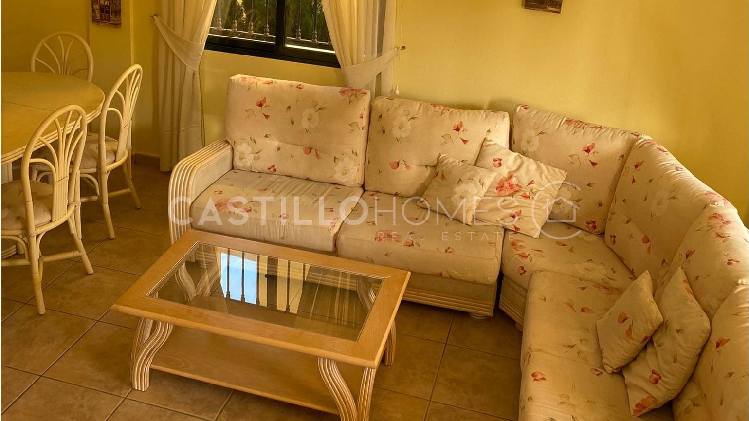 3 quarto Moradia para venda em Villamartin com piscina garagem - 360 000 € (Ref: 8970742)