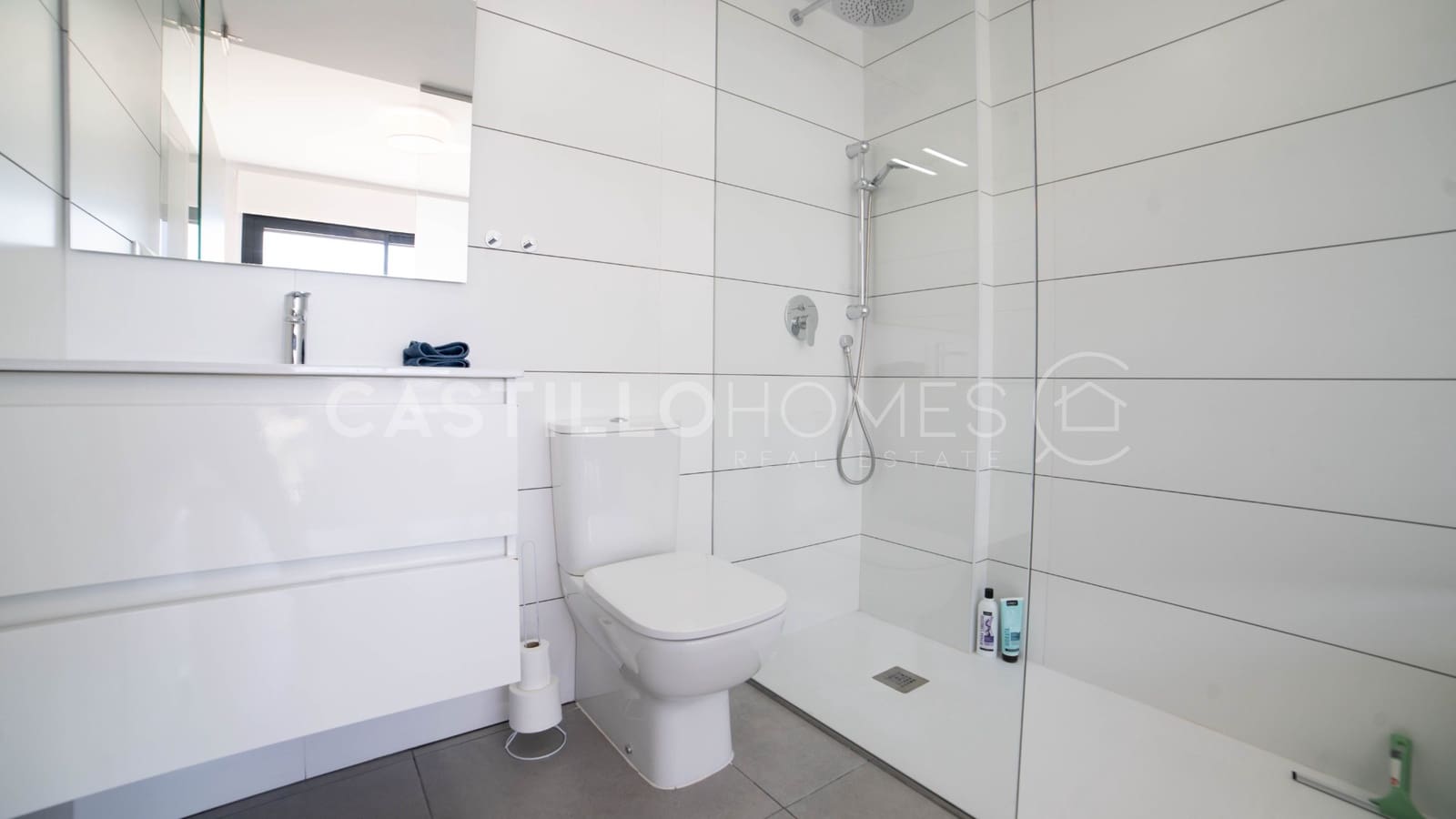 2 bedroom Apartment for sale in Orihuela Costa with pool - € 229,900 (Ref: 8970744)