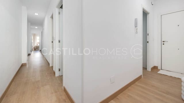 3 bedroom Apartment for sale in Playa de los Locos, Torrevieja - € 260,000 (Ref: 8970747)