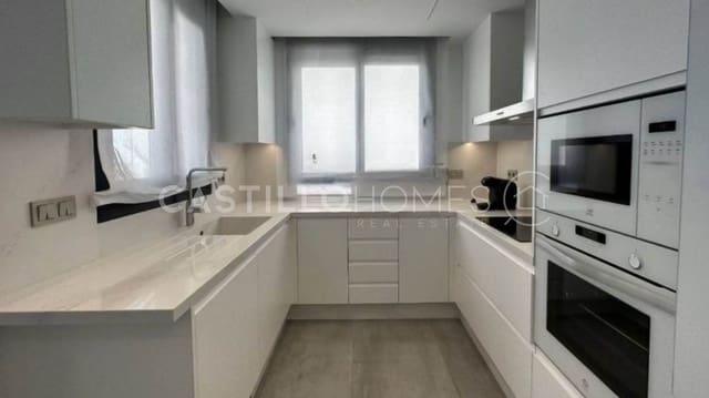 3 quarto Moradia para venda em Los Altos com piscina garagem - 690 000 € (Ref: 8970748)