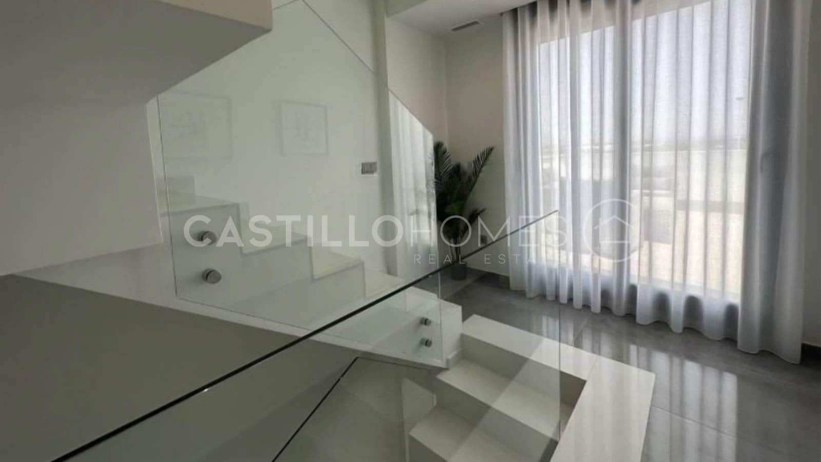 3 quarto Moradia para venda em Los Altos com piscina garagem - 690 000 € (Ref: 8970748)