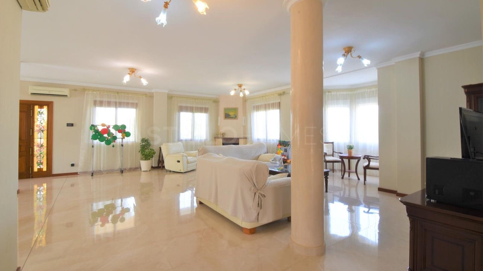 Chalet de 5 habitaciones en Ciudad Quesada en venta con piscina - 690.000 € (Ref: 8970762)