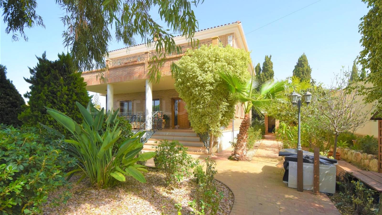 Chalet de 5 habitaciones en Ciudad Quesada en venta con piscina - 690.000 € (Ref: 8970762)