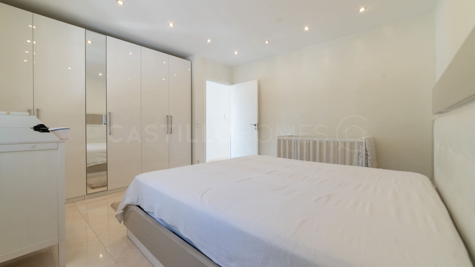 3 chambre Villa/Maison à vendre à La Zenia avec piscine - 1 300 000 € (Ref: 8970767)