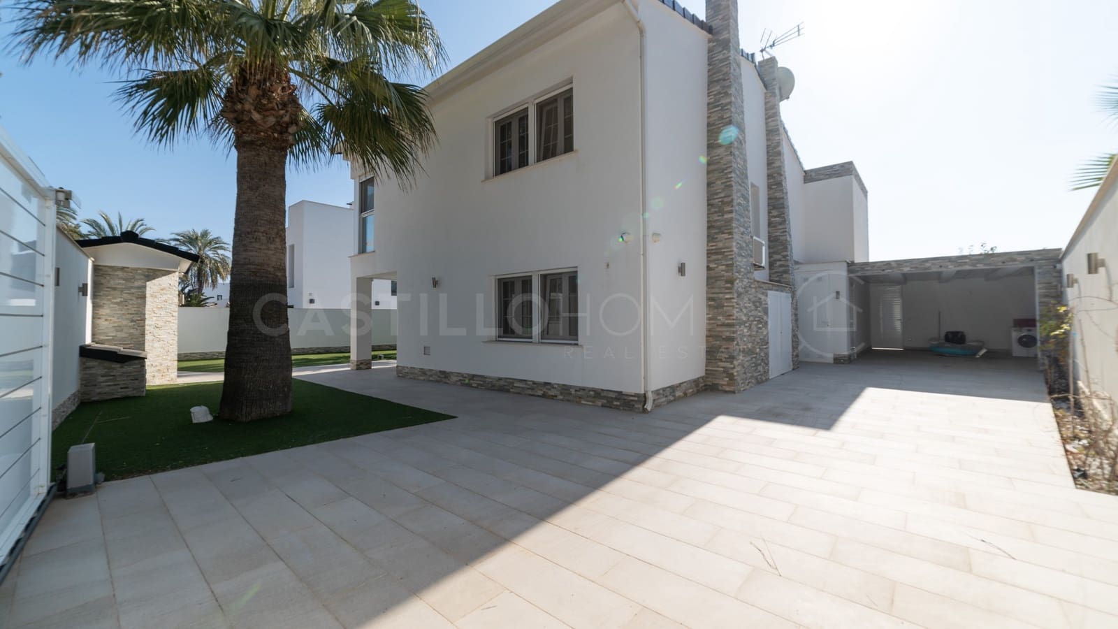 3 chambre Villa/Maison à vendre à La Zenia avec piscine - 1 300 000 € (Ref: 8970767)