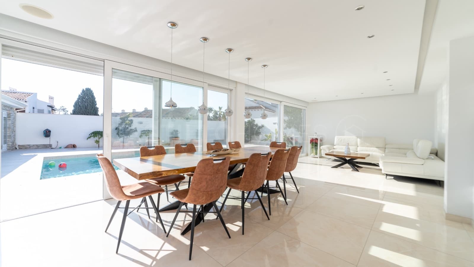 3 chambre Villa/Maison à vendre à La Zenia avec piscine - 1 300 000 € (Ref: 8970767)