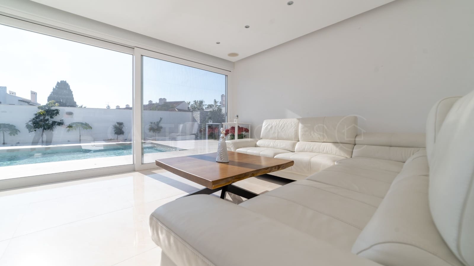 3 chambre Villa/Maison à vendre à La Zenia avec piscine - 1 300 000 € (Ref: 8970767)