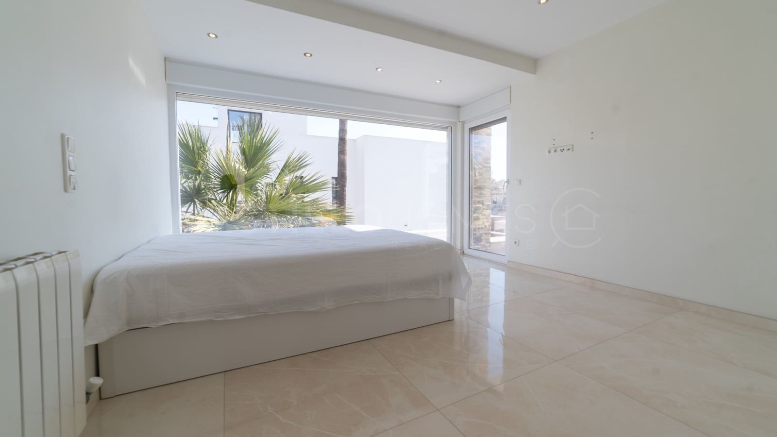 3 chambre Villa/Maison à vendre à La Zenia avec piscine - 1 300 000 € (Ref: 8970767)