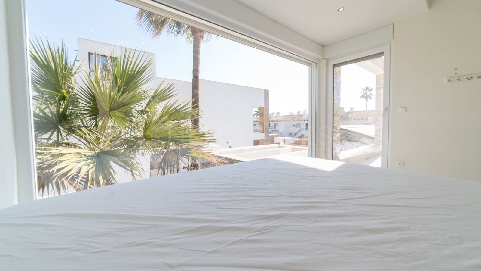 3 chambre Villa/Maison à vendre à La Zenia avec piscine - 1 300 000 € (Ref: 8970767)